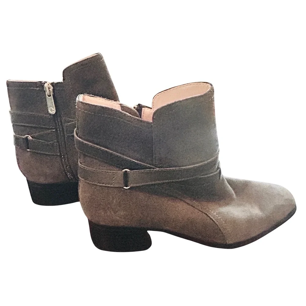 C. Wonder Taylor Ankle Booties Suede 7.5M Dark Gray Boho Chic